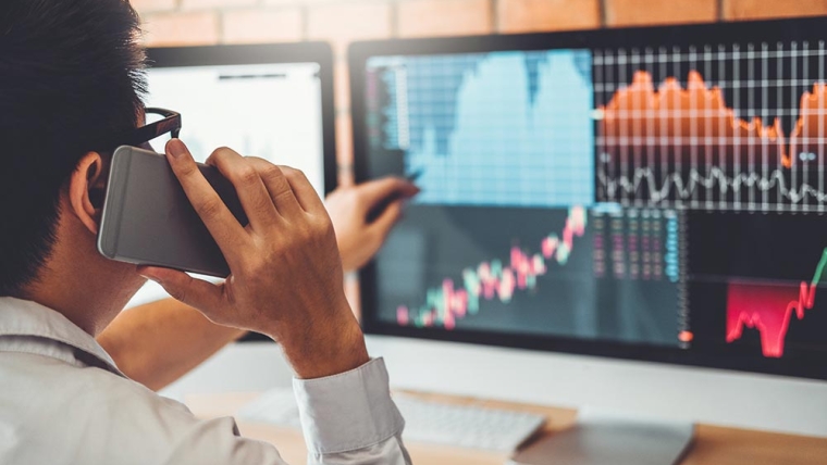 Comparing Options: Loans vs. Lines of Credit