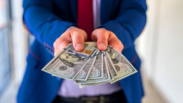 6 Advantages of Using Stock-Secured Loans: Unlocking Liquidity Without Selling Stocks